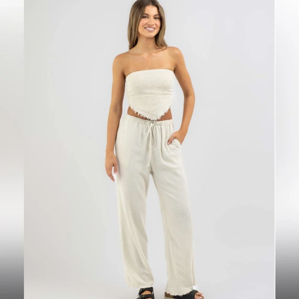 Chic White Strapless Top and Pants Set - Picture 3 of 3